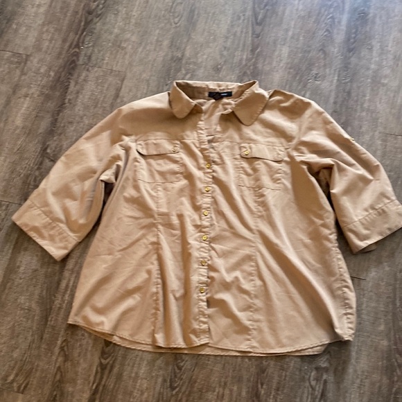 Ashley Stewart Shirt Women Plus Size 26 Tan 
Button Down Pockets 3/4 Sleeve - Picture 1 of 7